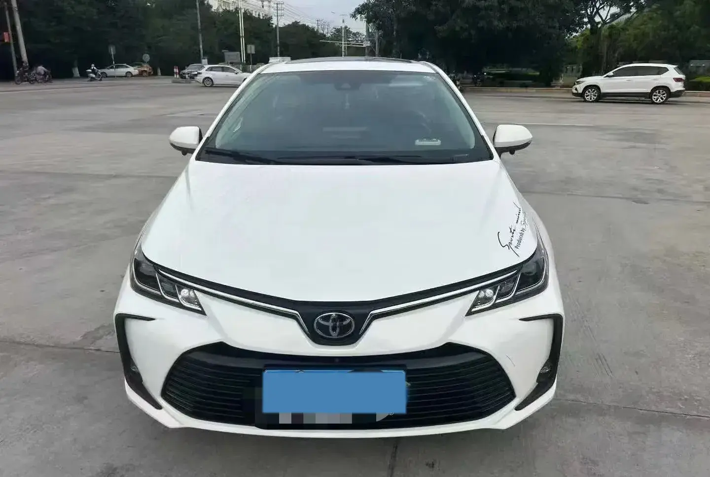 2023 TOYOTA COROLLA thumbnail 2