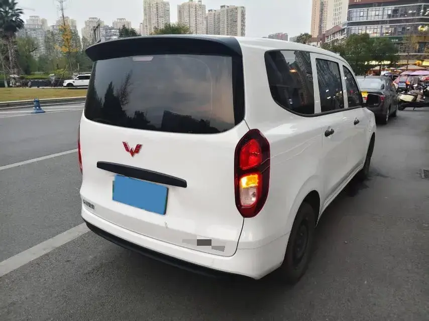 2024 WULING HONGGUANG thumbnail 2