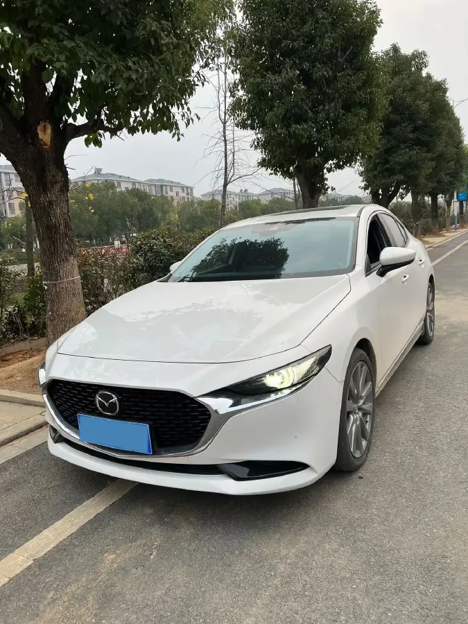 2022 Mazda 3 Axela 2.0L 158HP L4 6AT