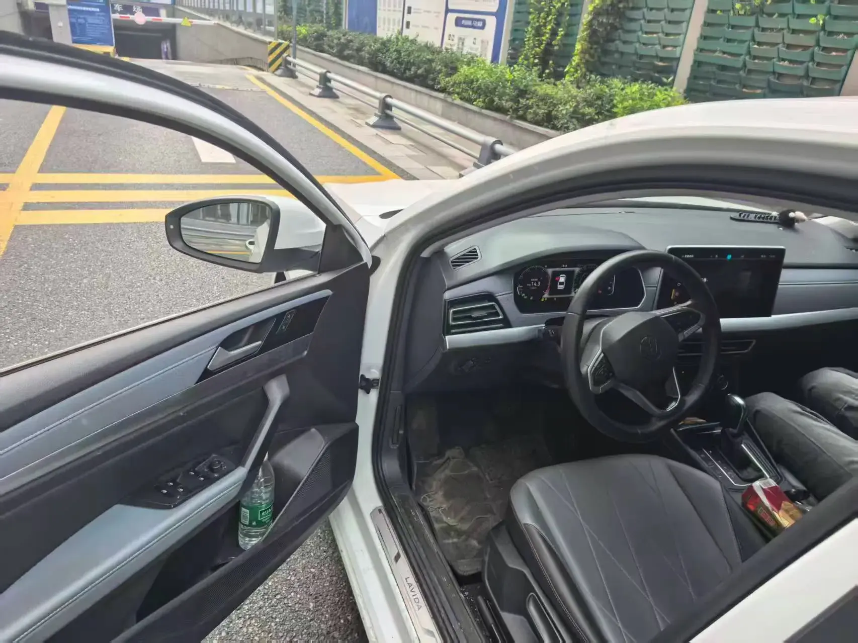 2023 VOLKSWAGEN LAVIDA thumbnail 2