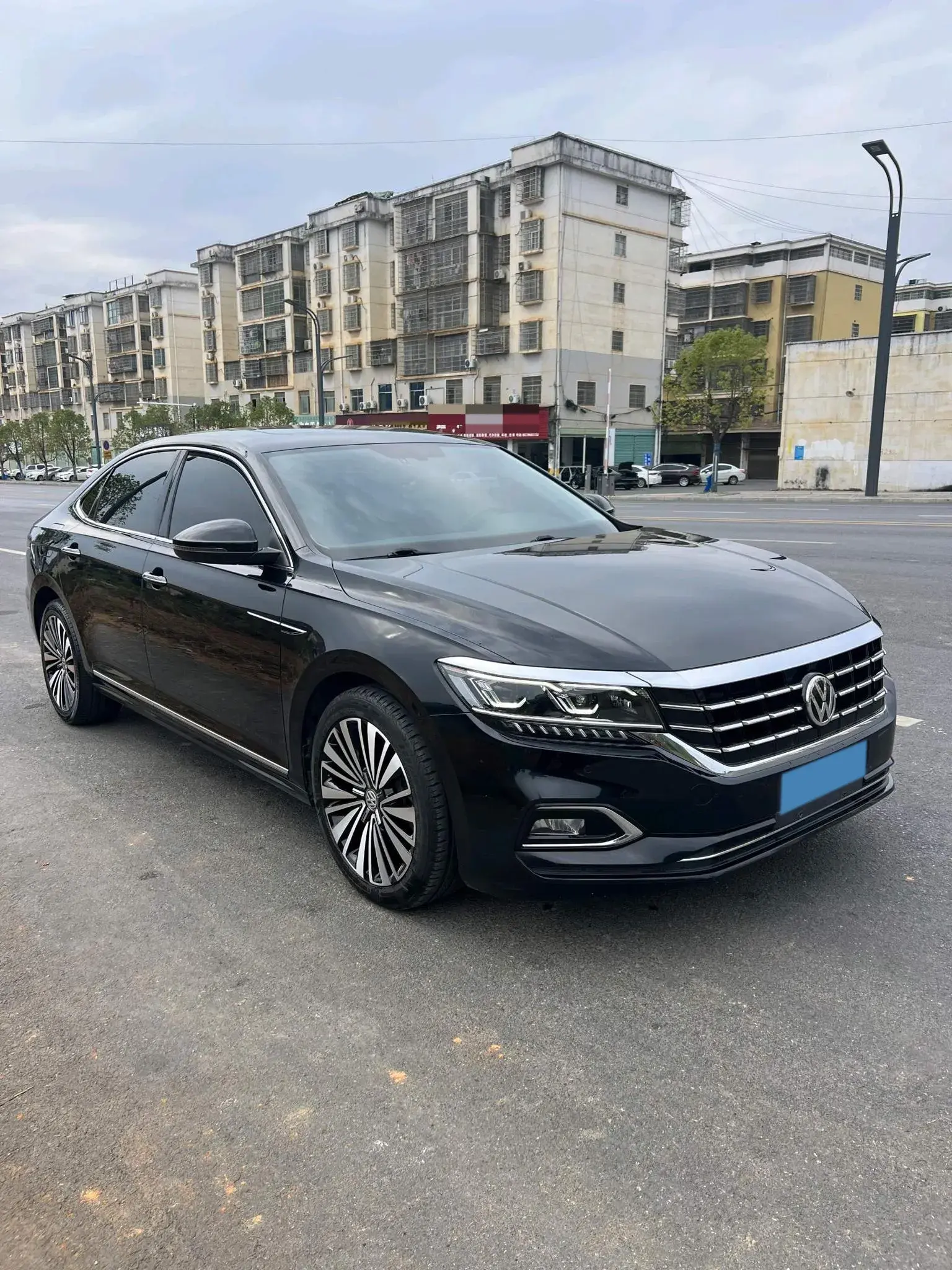2020 VOLKSWAGEN PASSAT thumbnail 2