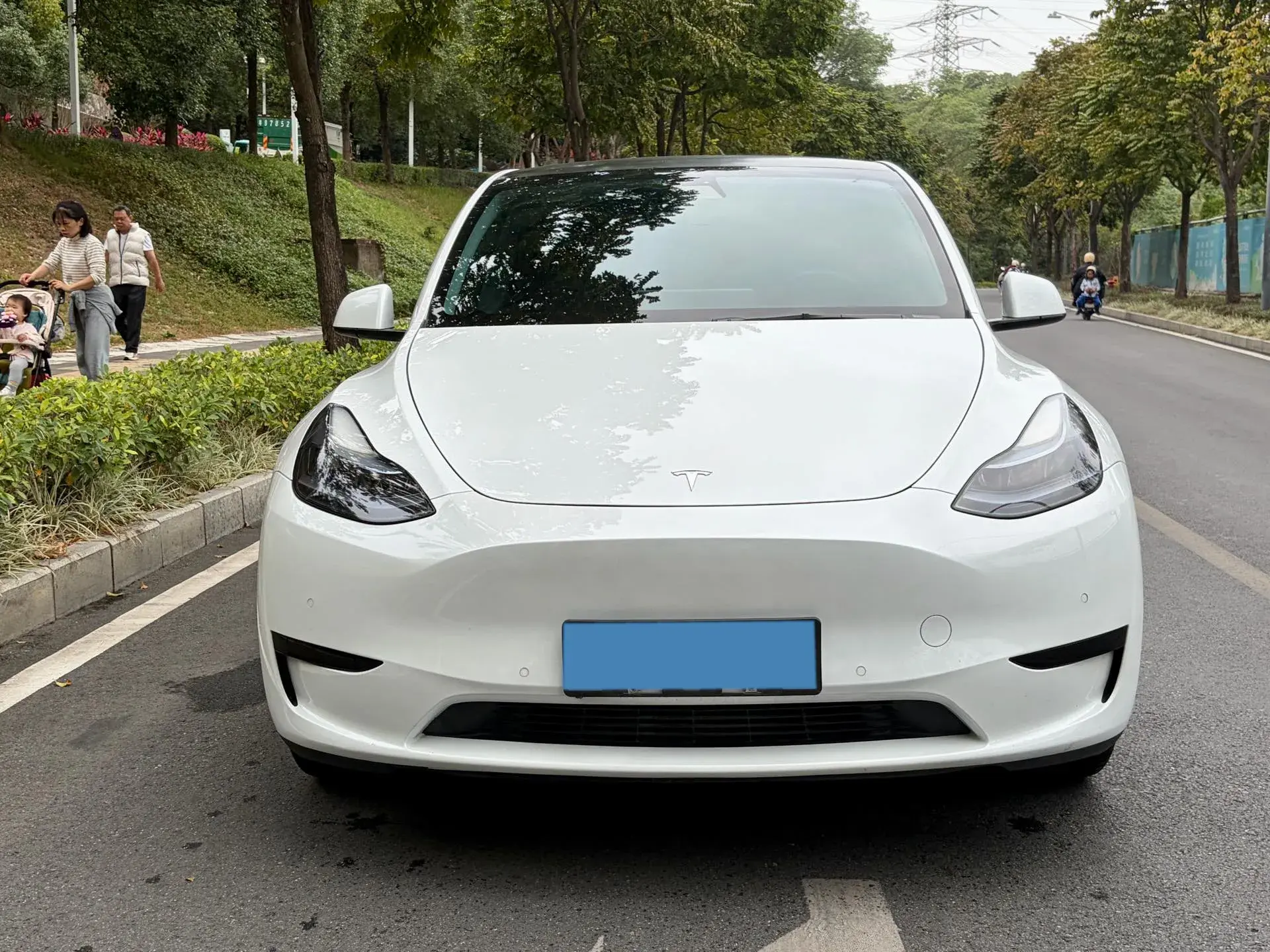 2022 TESLA MODEL thumbnail 2