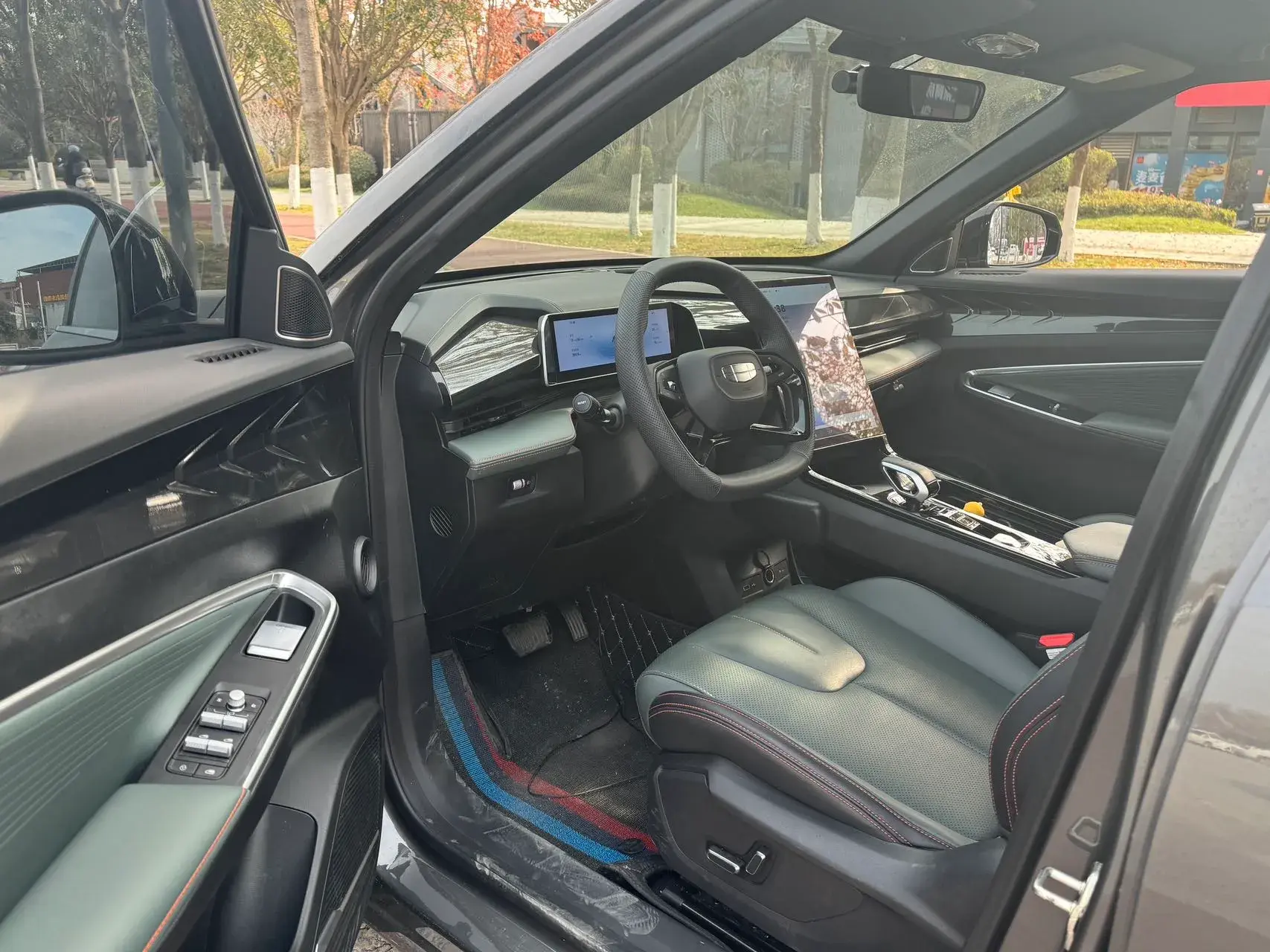 2024 GEELY AZKARRA thumbnail 2