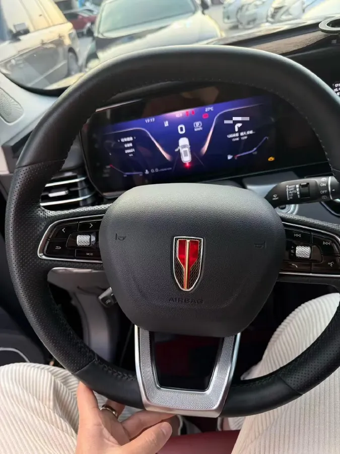 2023 HongQi HS5 2.0T 252HP L4 8AT,autocango,china used car exporter,china ev exporter,chinese used car exporter,chinese used ev exporter