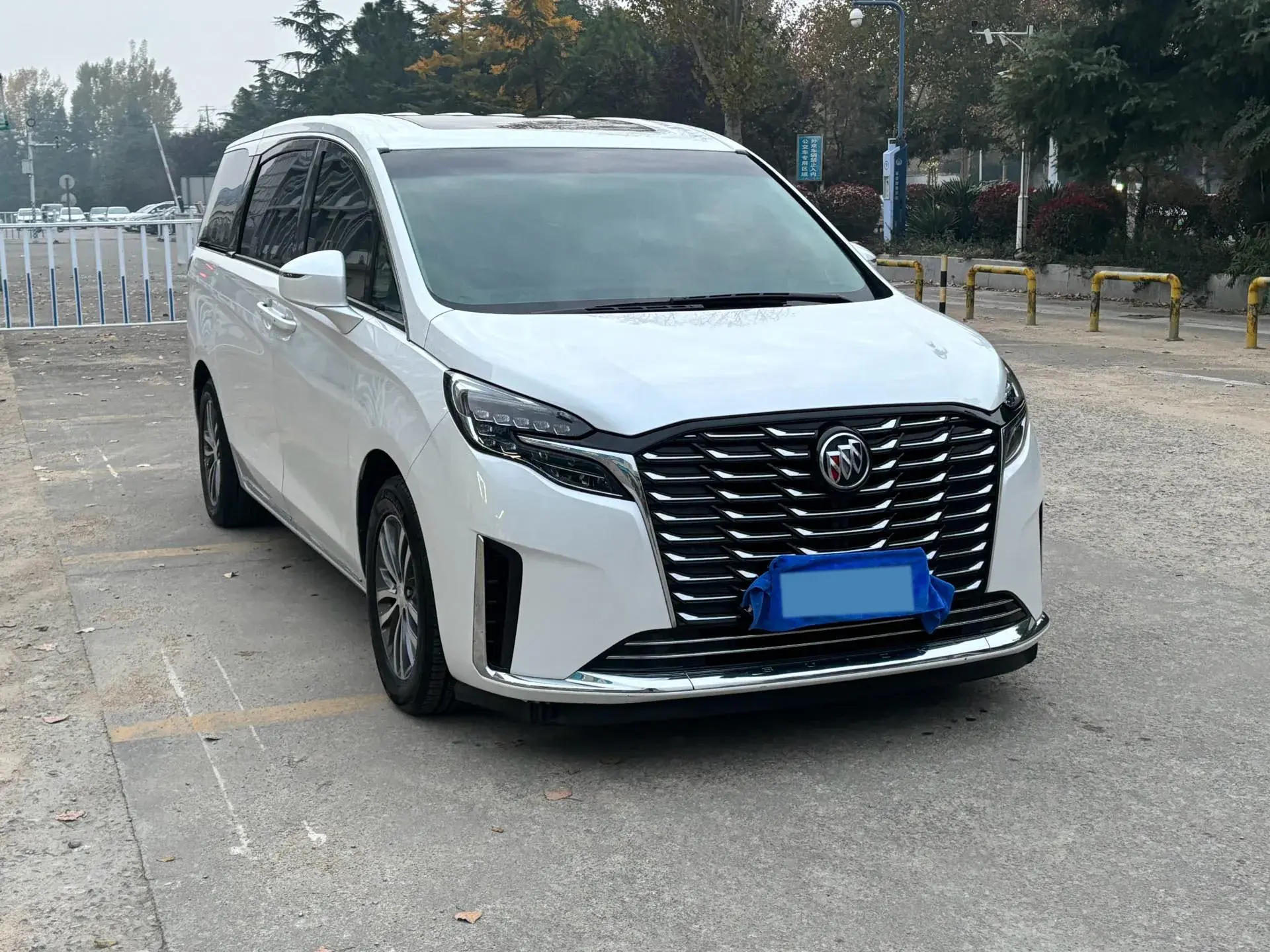 2023 BUICK GL8 thumbnail 3