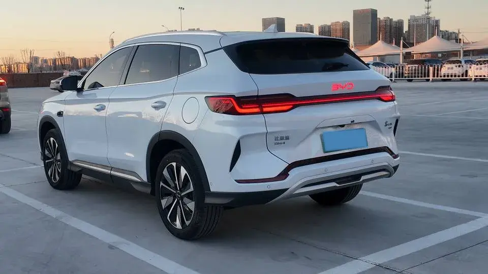 2025 BYD SONG thumbnail 4