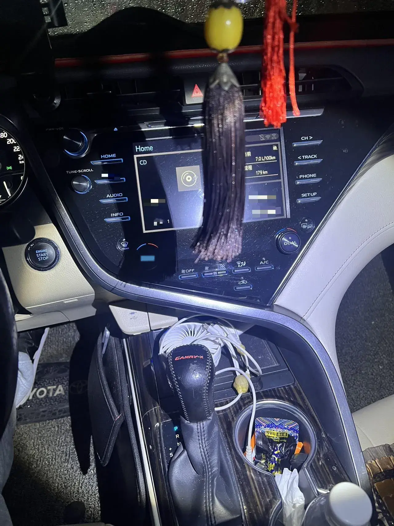 2018 TOYOTA CAMRY thumbnail 3