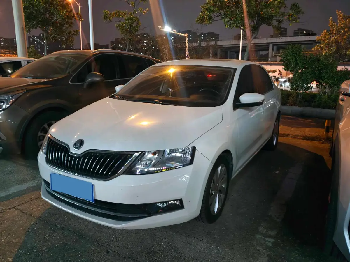 2018 Skoda Rapid 1.6L 110HP L4 6AT