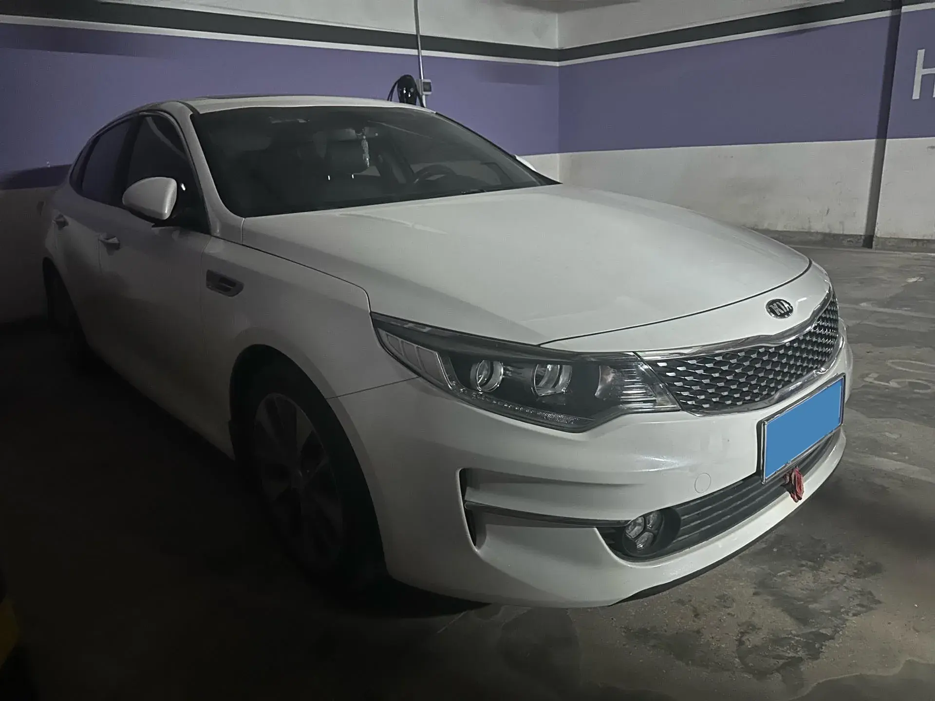 2017 KIA K5 thumbnail 3