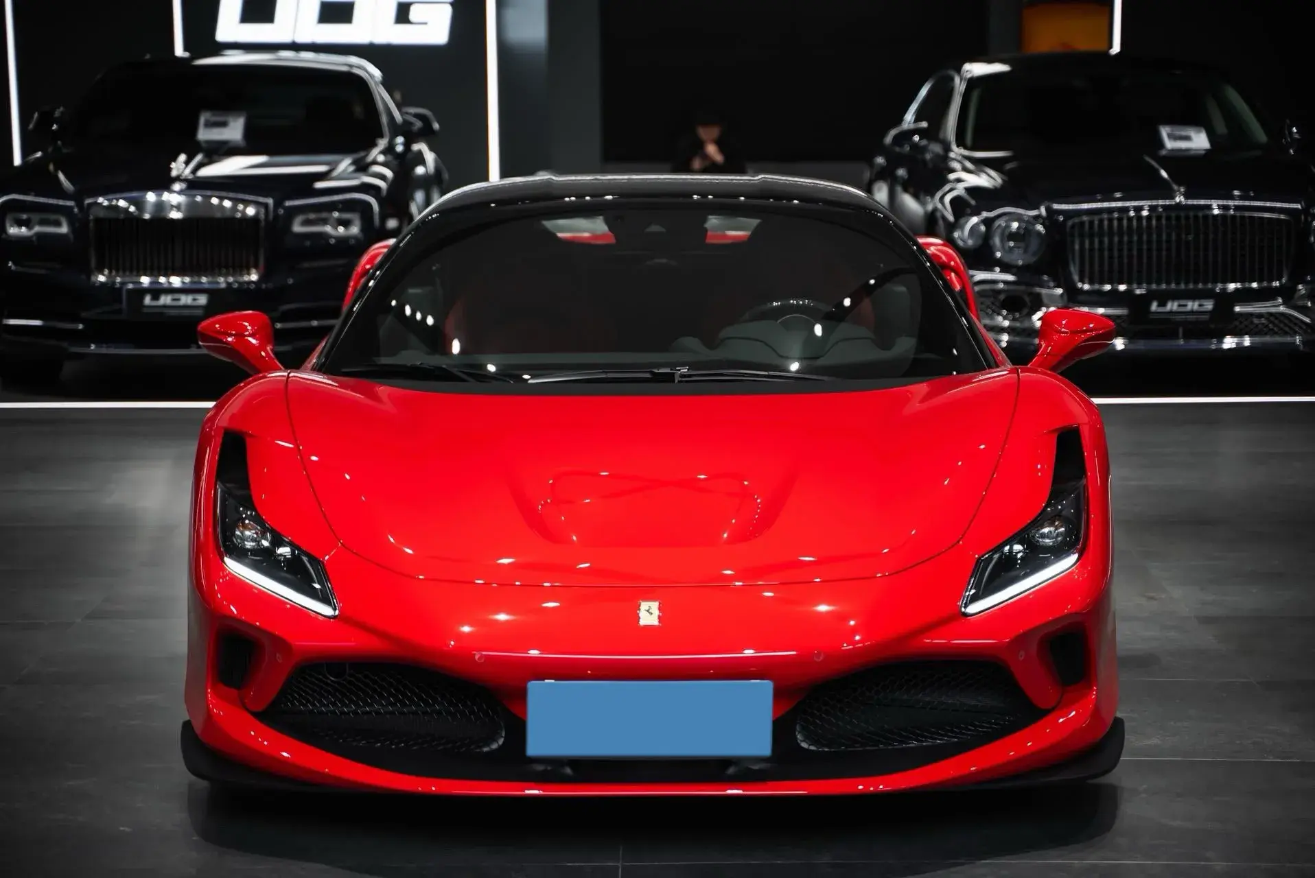 2019 ASTON MARTIN thumbnail 2