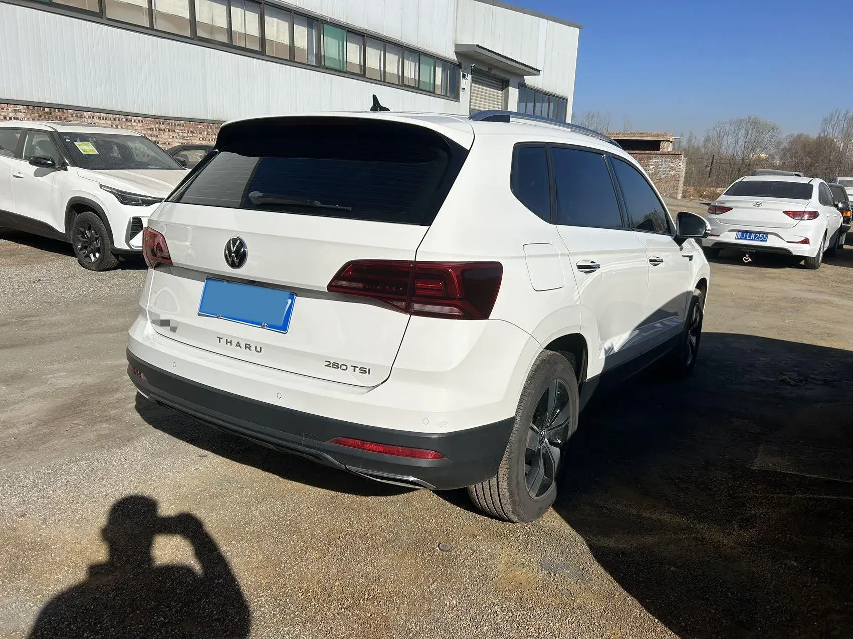 2021 VOLKSWAGEN THARU thumbnail 4