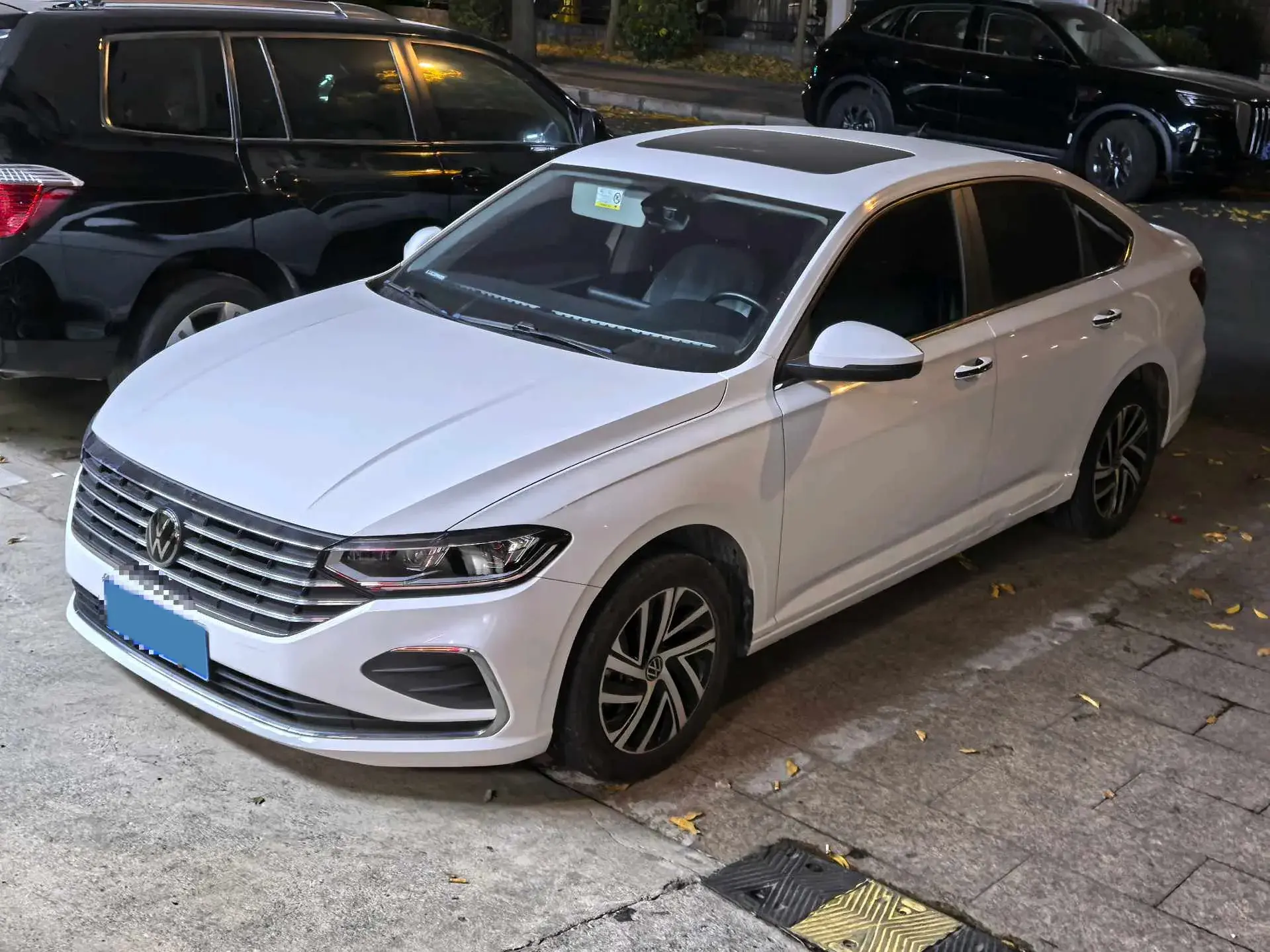 2023 VOLKSWAGEN LAVIDA view 1