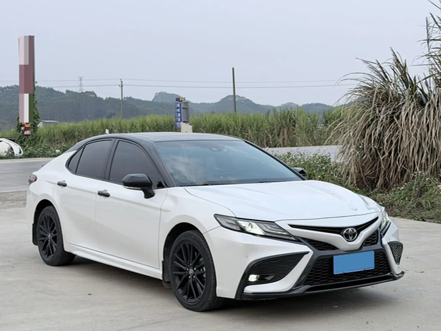 2022 TOYOTA CAMRY thumbnail 3