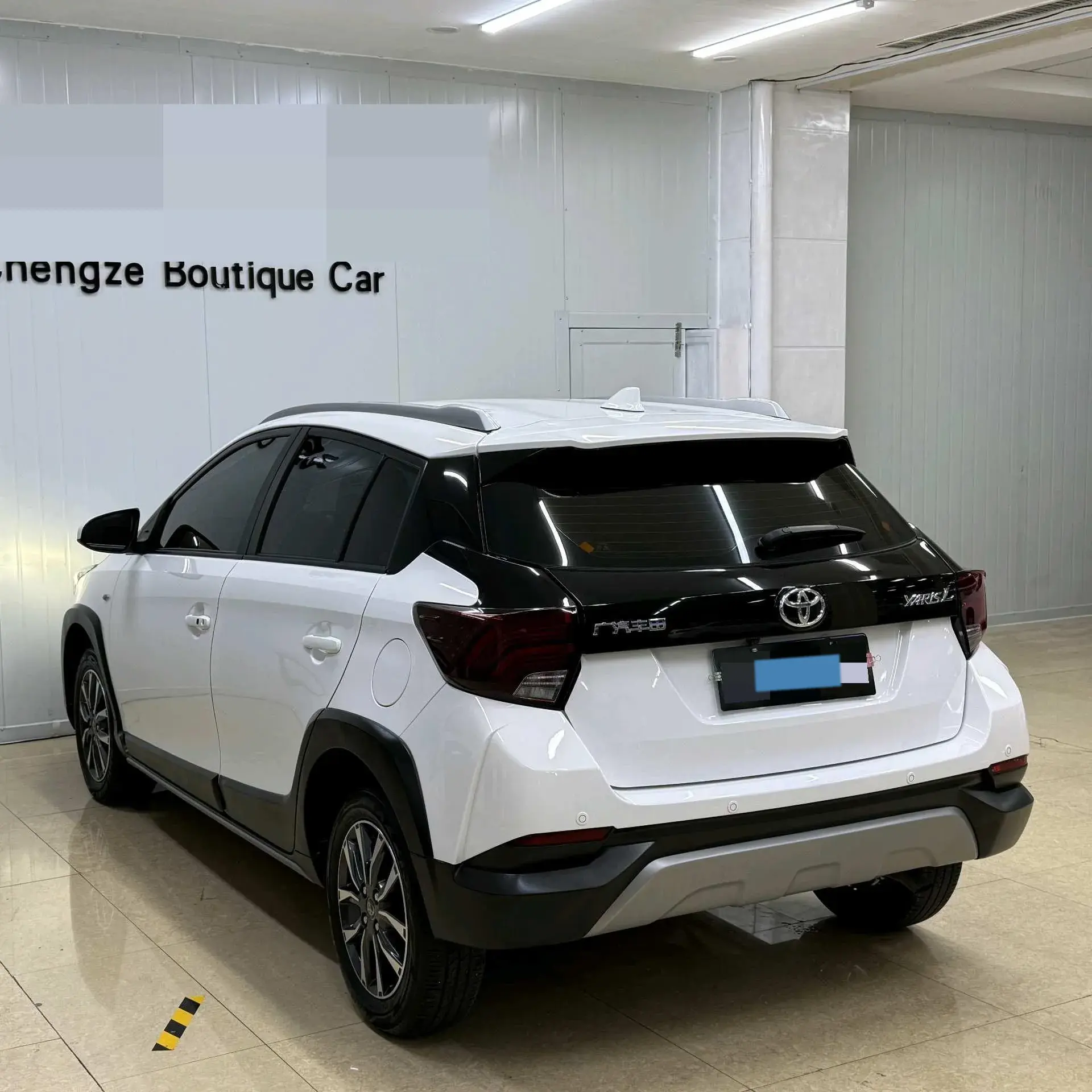 2022 TOYOTA YARIS thumbnail 4