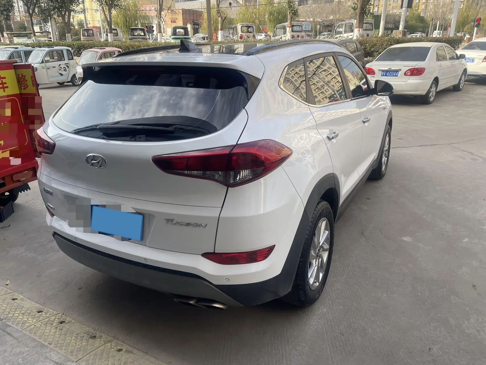 2018 HYUNDAI TUCSON thumbnail 3