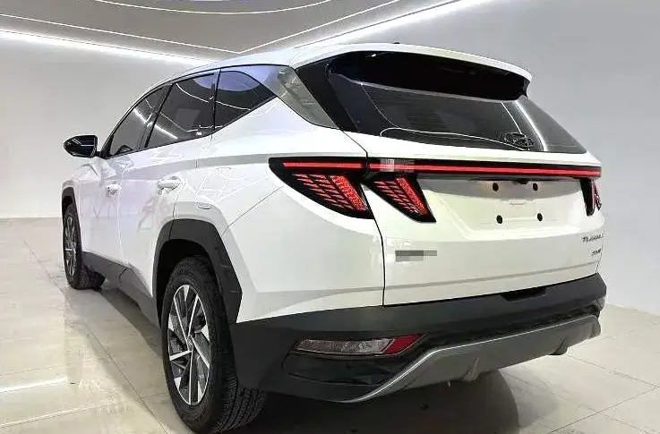 2023 HYUNDAI TUCSON thumbnail 3