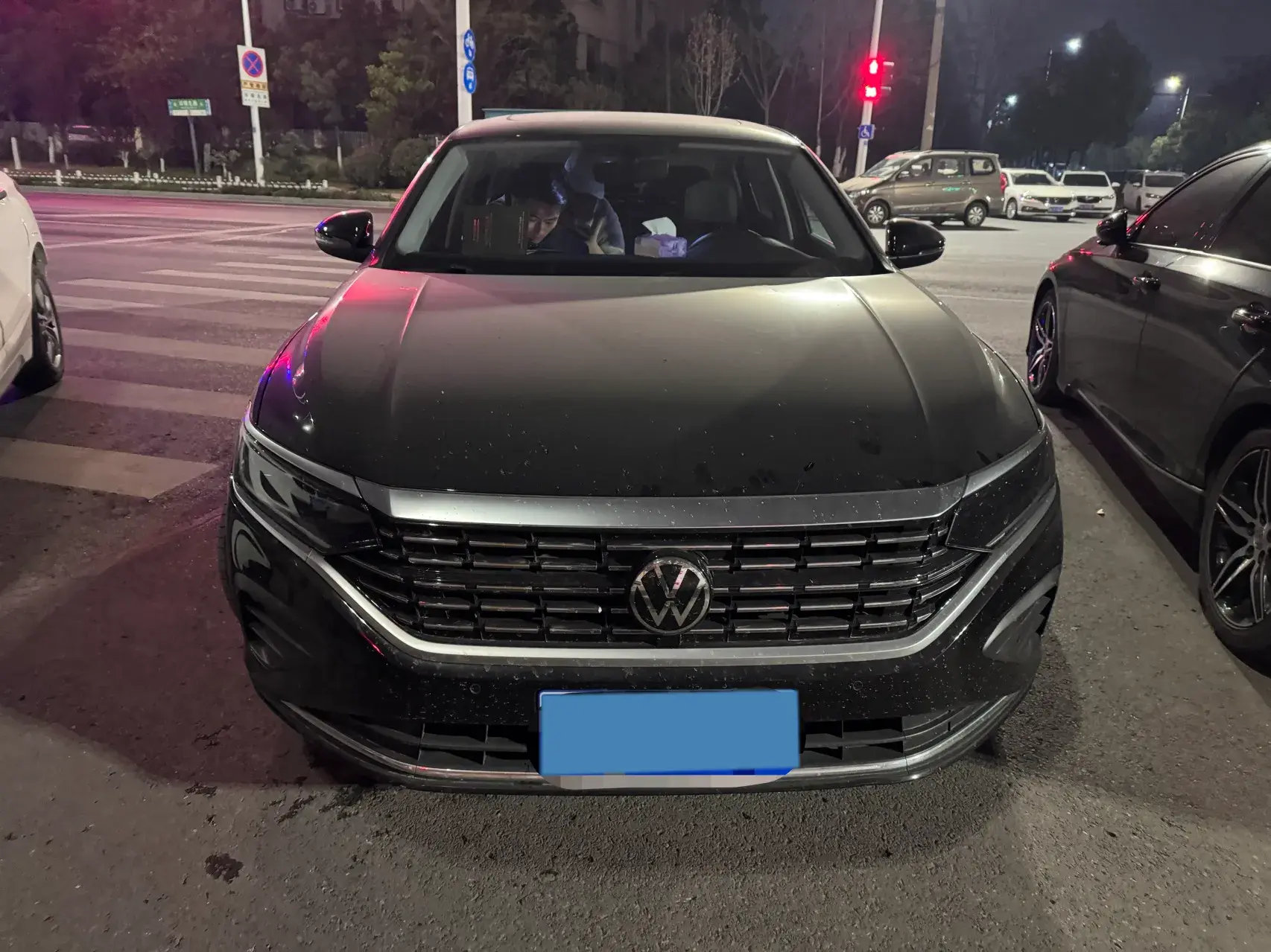 2024 VOLKSWAGEN PASSAT thumbnail 2