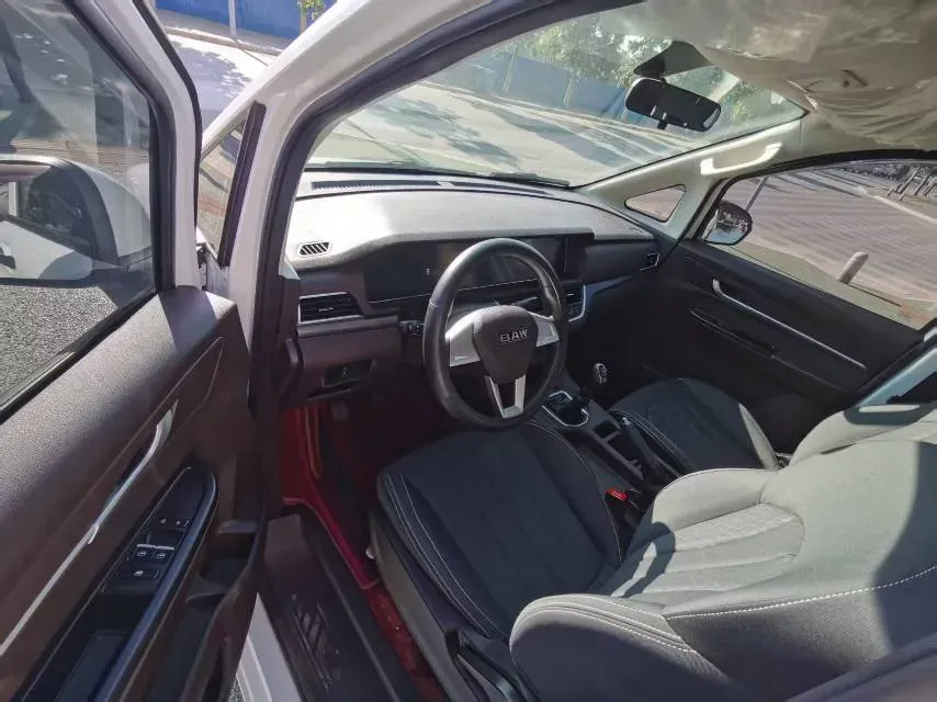 2023 BAW RuiSheng Trump M7 1.6L 124HP L4 5MT,autocango,china used car exporter,china ev exporter,chinese used car exporter,chinese used ev exporter