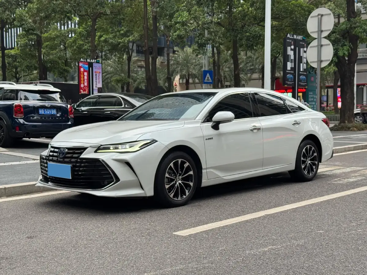 2023 Toyota Avalon 2.5L 178HP L4 E-CVT Hybrid