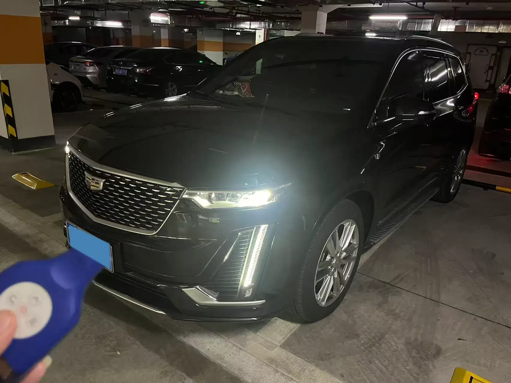 2022 CADILLAC XT6 view 1
