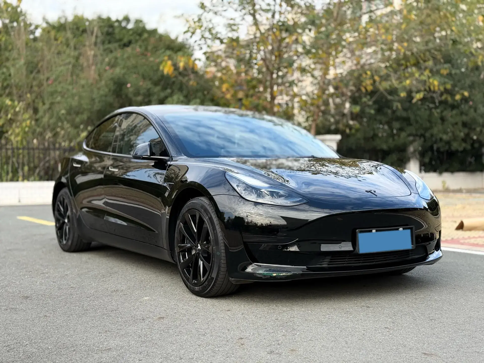 2022 TESLA MODEL thumbnail 3