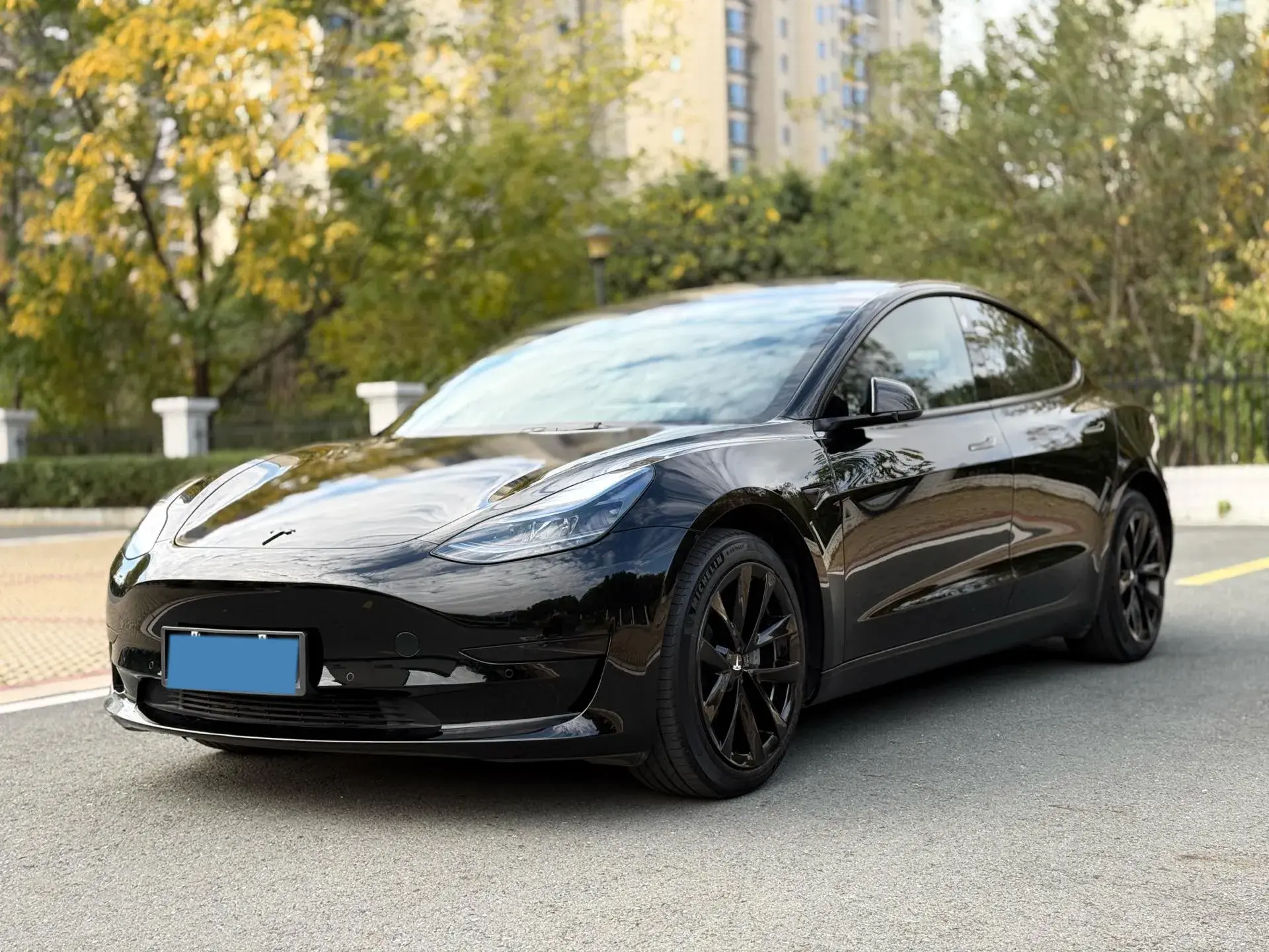 2022 TESLA MODEL view 1