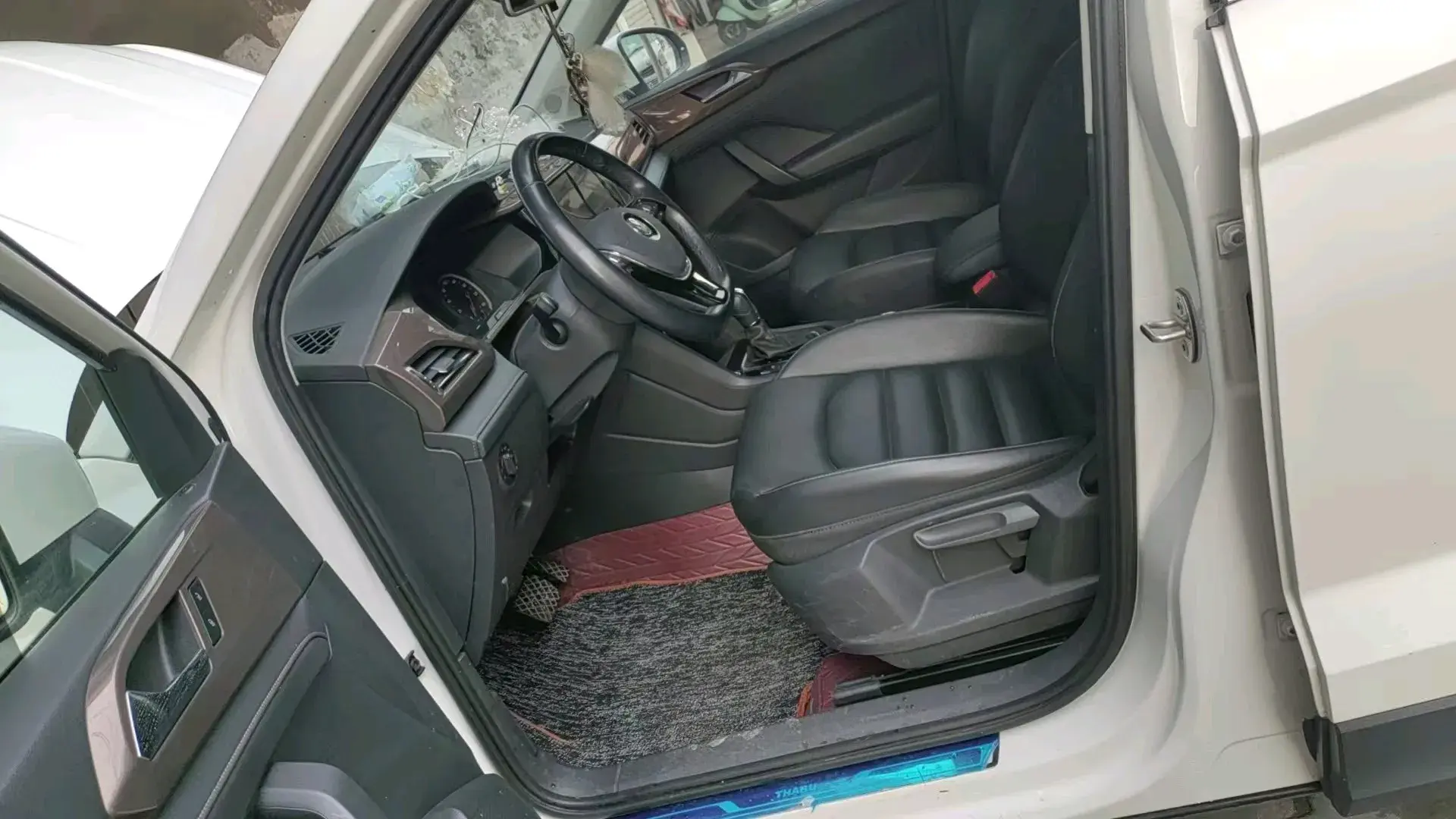 2019 MINI MINI thumbnail 3