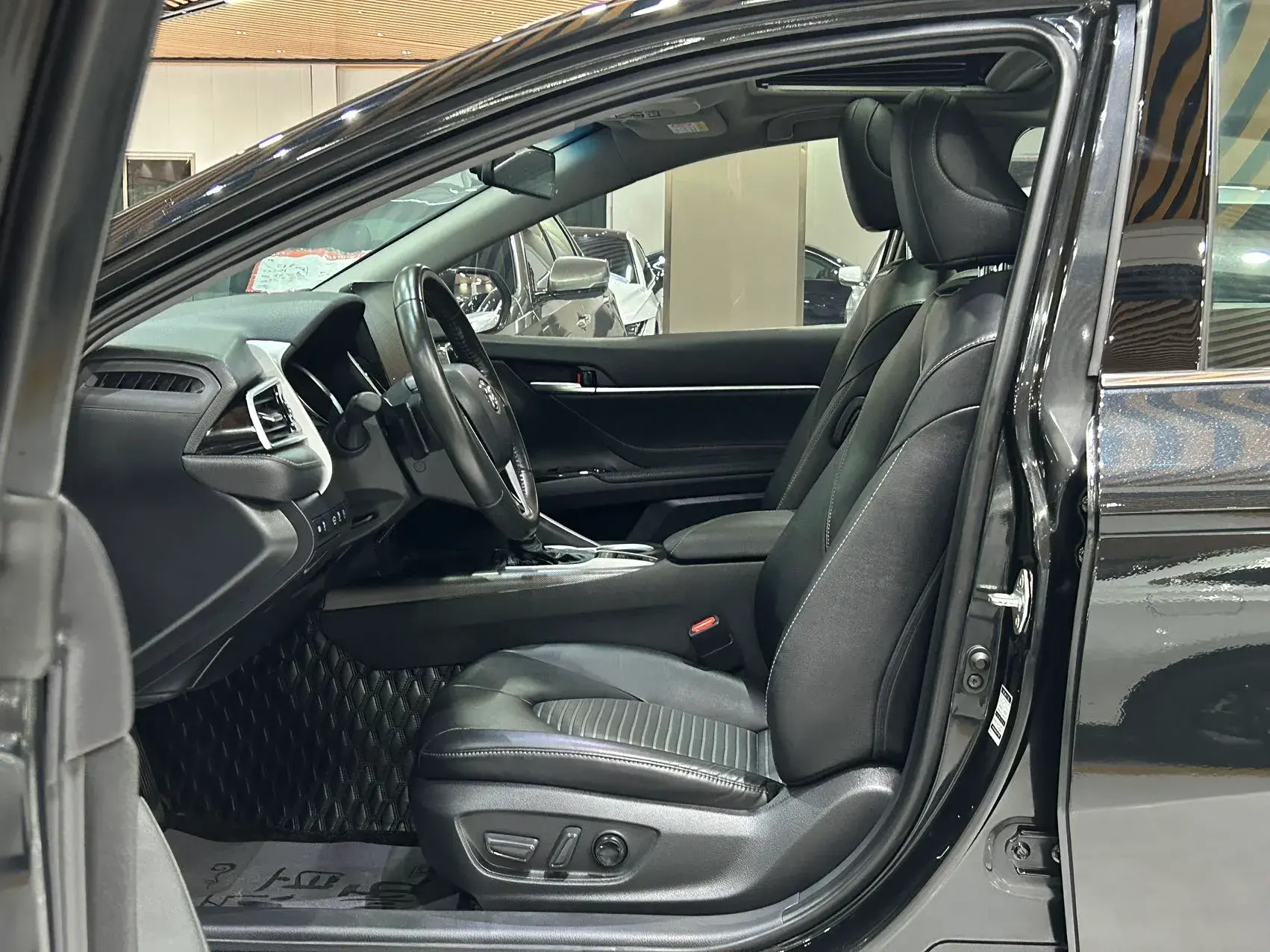 2022 TOYOTA CAMRY thumbnail 4