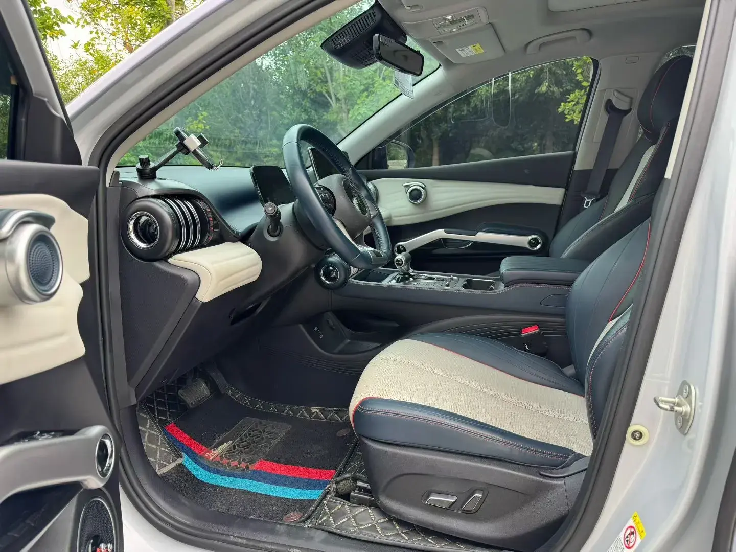 2022 BYD YUAN thumbnail 4