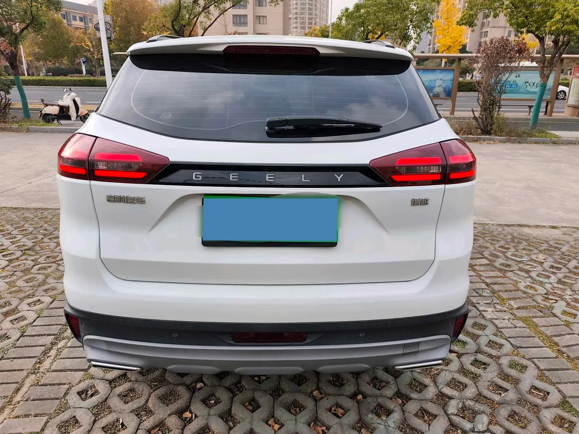 2021 GEELY AZKARRA thumbnail 3