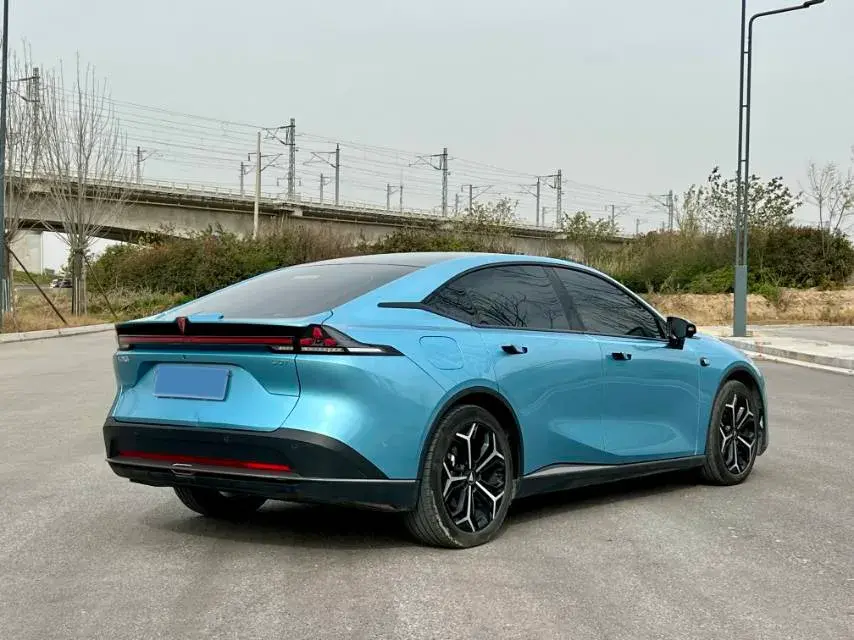 2024 DEEPAL L07 thumbnail 3