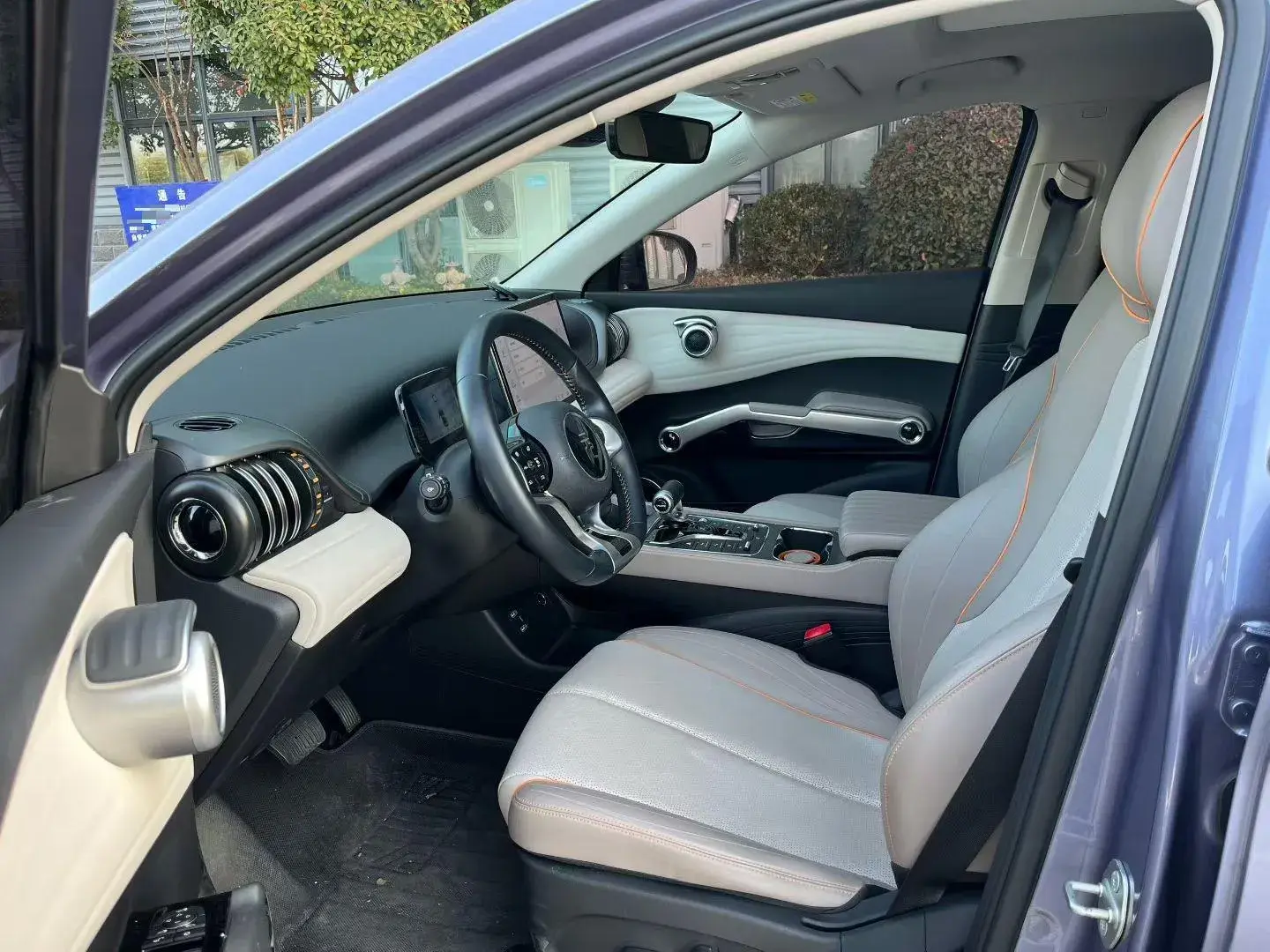 2023 BYD YUAN thumbnail 4