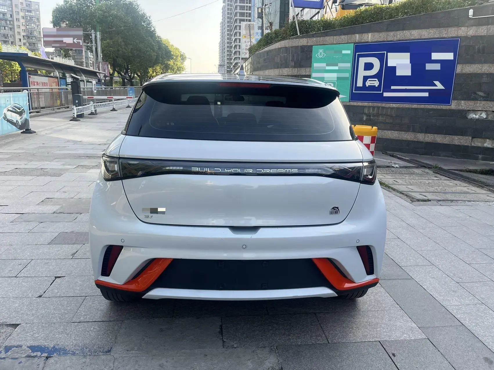 2021 BYD YUAN thumbnail 3