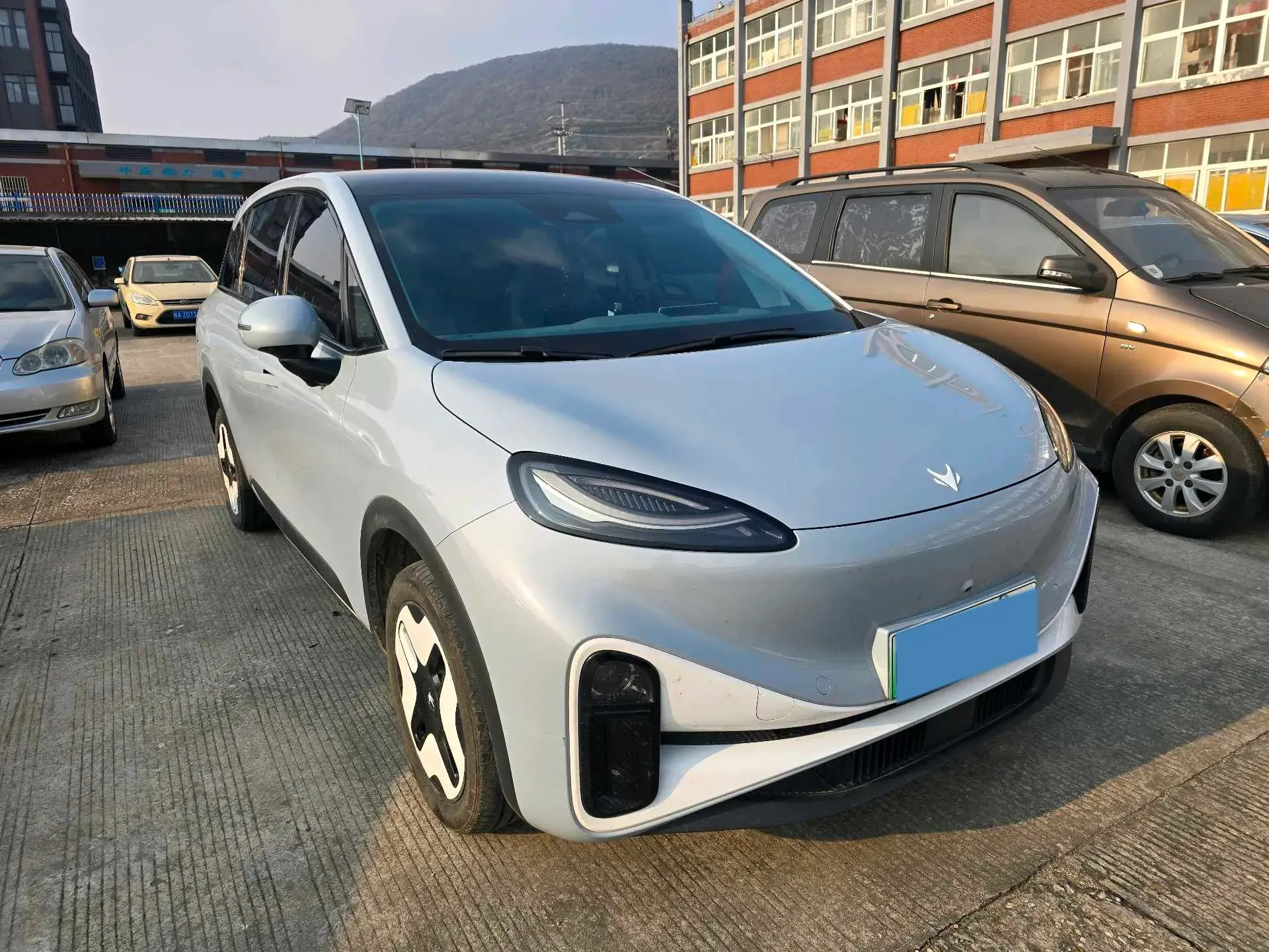 2024 ARCFOX KAOLA thumbnail 2