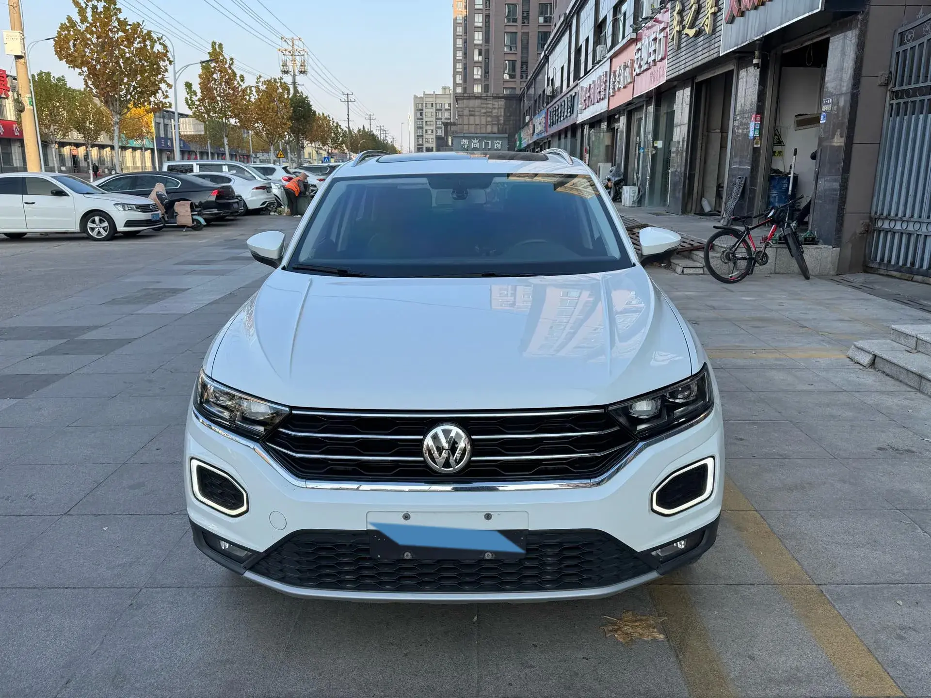 2020 VOLKSWAGEN T-ROC thumbnail 2