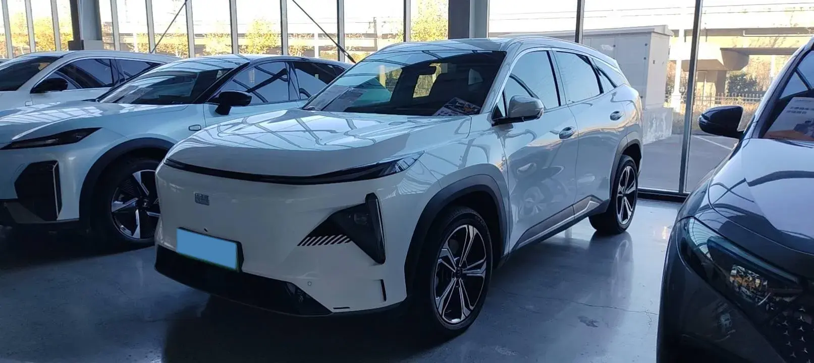 2024 Geely Galaxy L7 1.5T 163HP L4 3DHT PHEV 18.7KWH