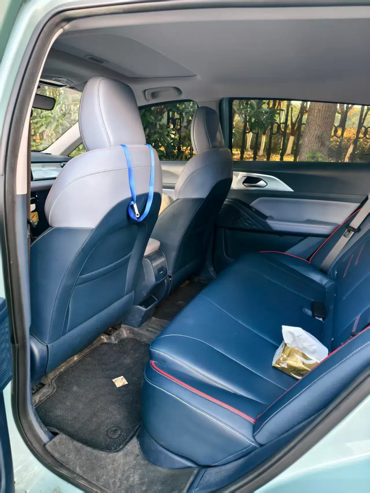 2022 GEOMETRY E thumbnail 4