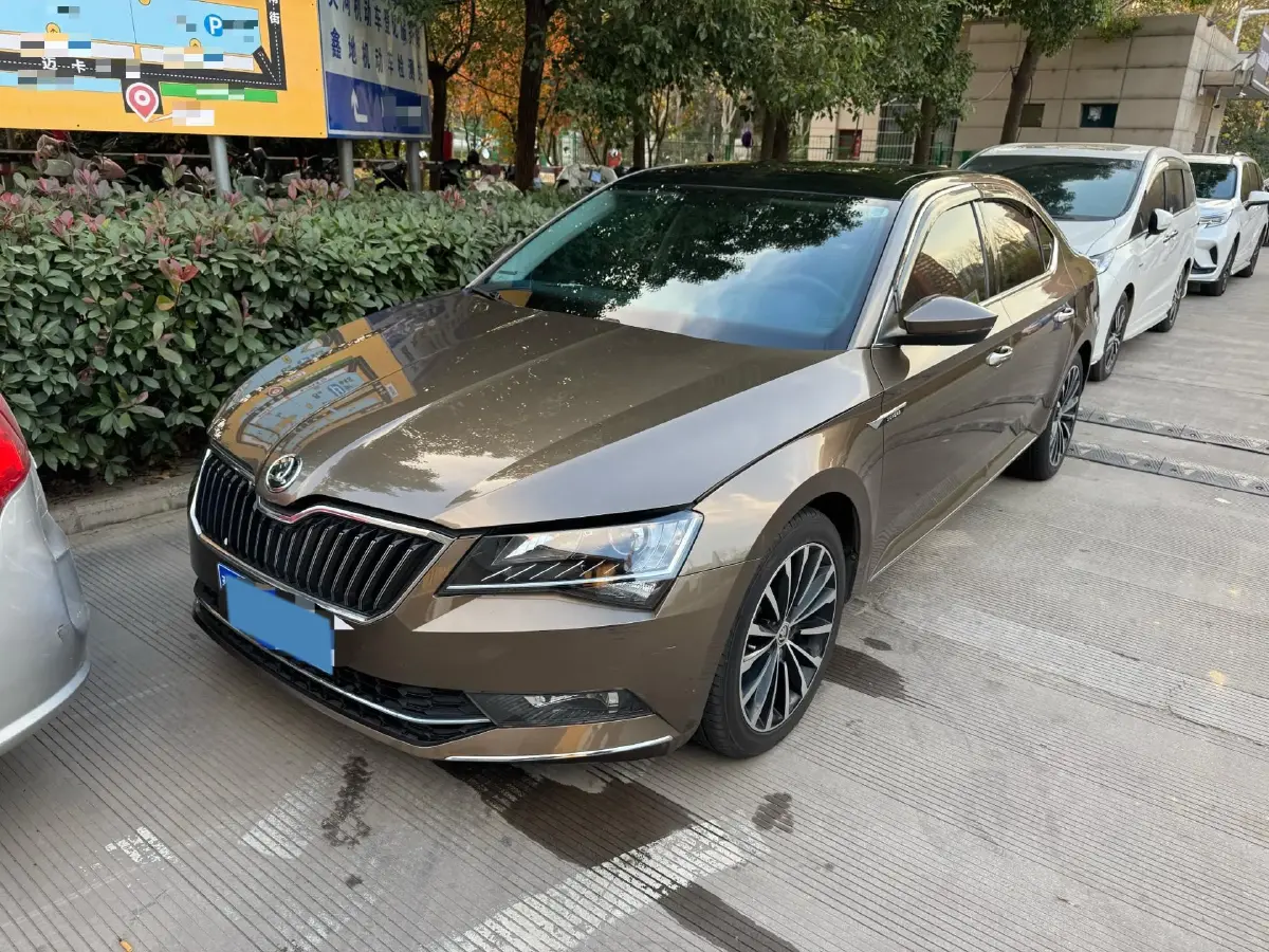 2018 Skoda Superb 1.8T 180HP L4 7DCT