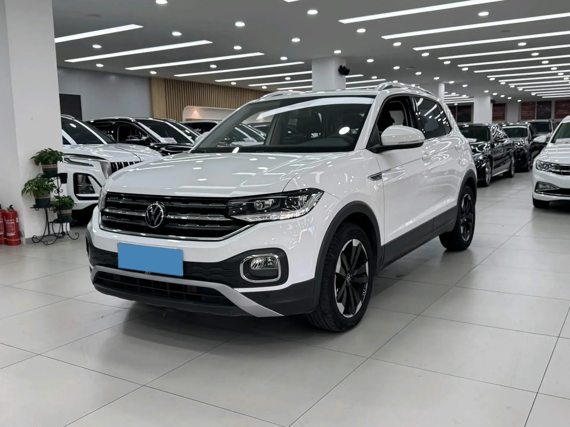 2023 VOLKSWAGEN TACQUA view 1