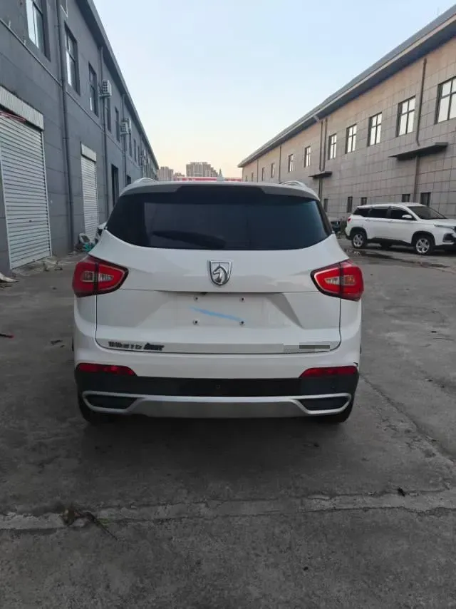 2017 BaoJun 310W 1.5L 105HP L4 6MT,autocango,china used car exporter,china ev exporter,chinese used car exporter,chinese used ev exporter
