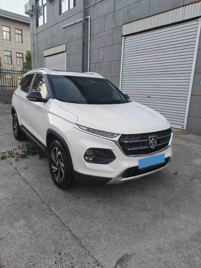 2017 BaoJun 310W 1.5L 105HP L4 6MT,autocango,china used car exporter,china ev exporter,chinese used car exporter,chinese used ev exporter