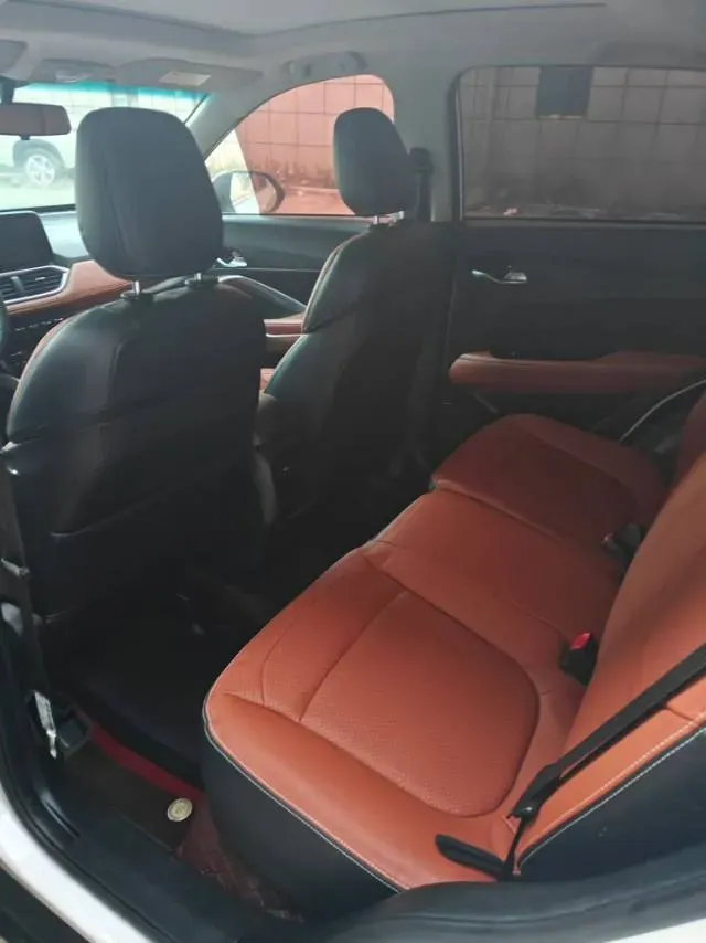 2017 BaoJun 310W 1.5L 105HP L4 6MT,autocango,china used car exporter,china ev exporter,chinese used car exporter,chinese used ev exporter