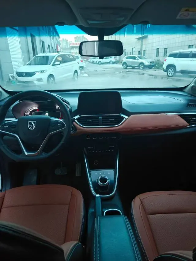 2017 BaoJun 310W 1.5L 105HP L4 6MT,autocango,china used car exporter,china ev exporter,chinese used car exporter,chinese used ev exporter