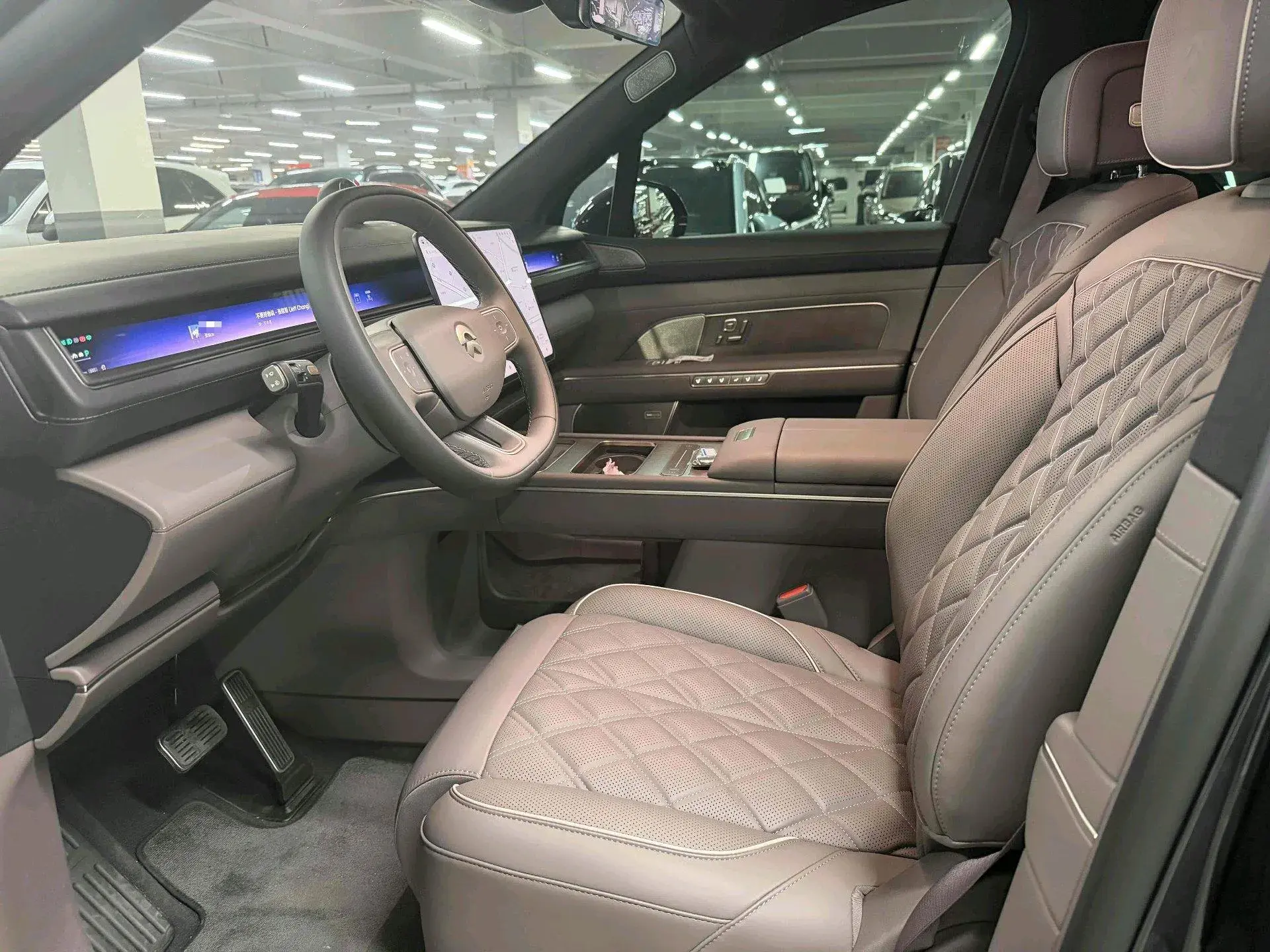 2023 NIO ES8 thumbnail 4