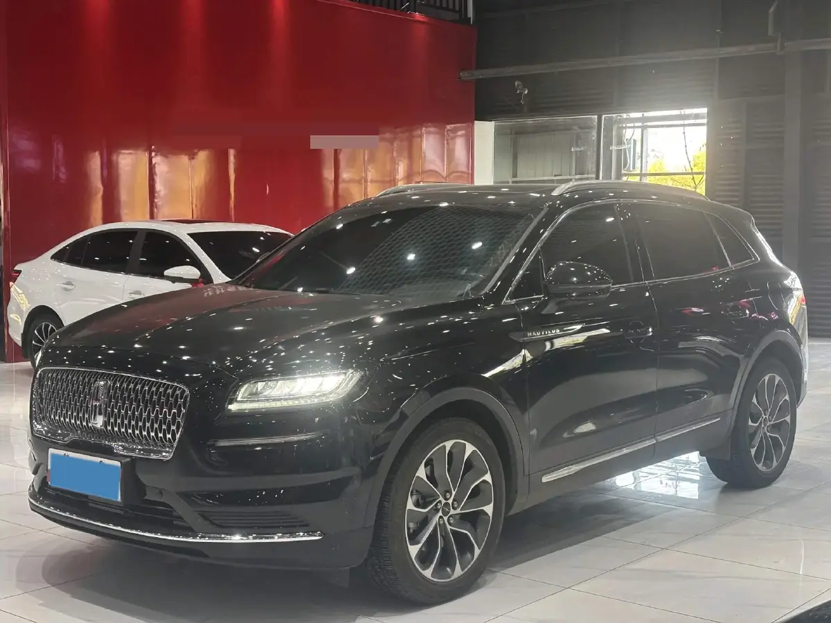 2021 Lincoln Nautilus 2.0T 245HP L4 8AT