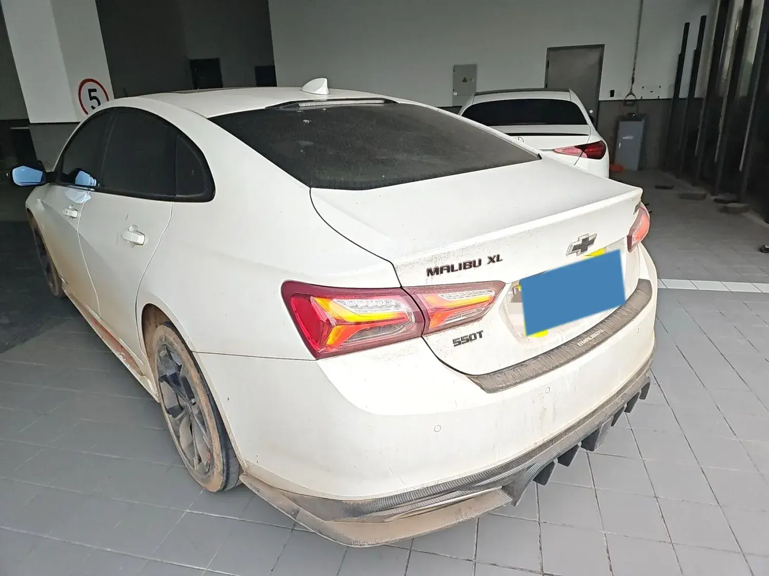 2019 CHEVROLET MALIBU thumbnail 2