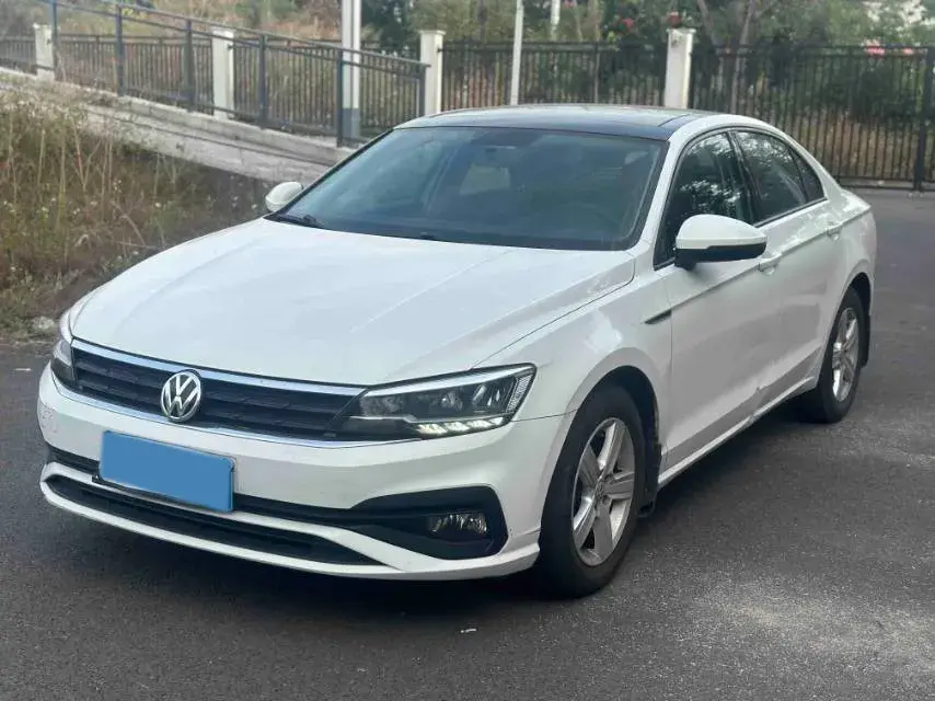 2019 VOLKSWAGEN LAMANDO view 1