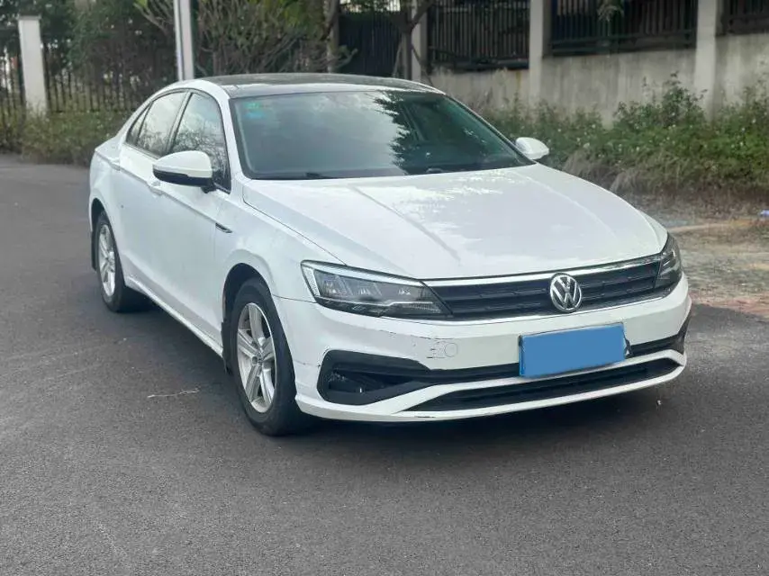 2019 VOLKSWAGEN LAMANDO thumbnail 3