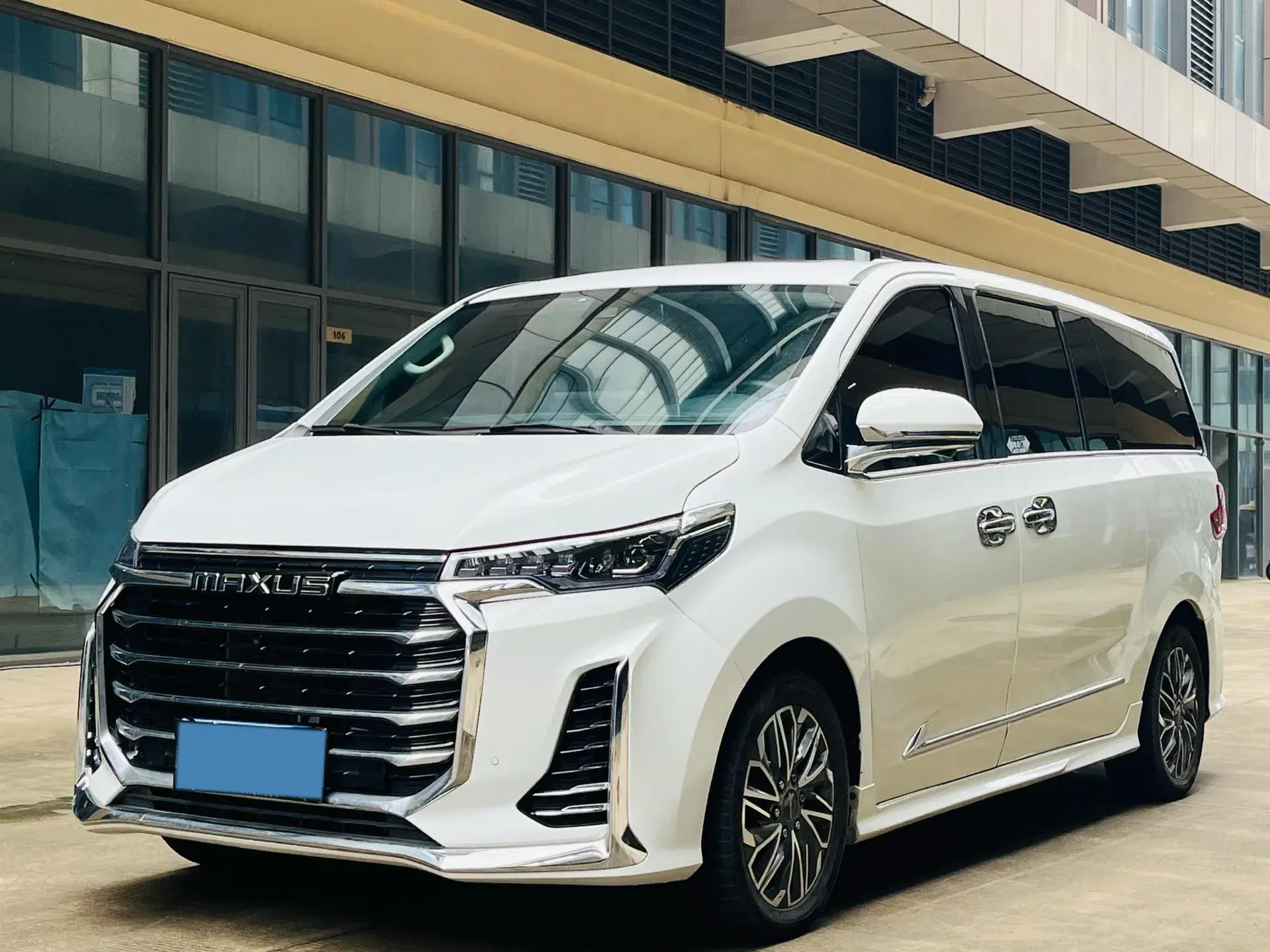 2021 MAXUS G20 view 1