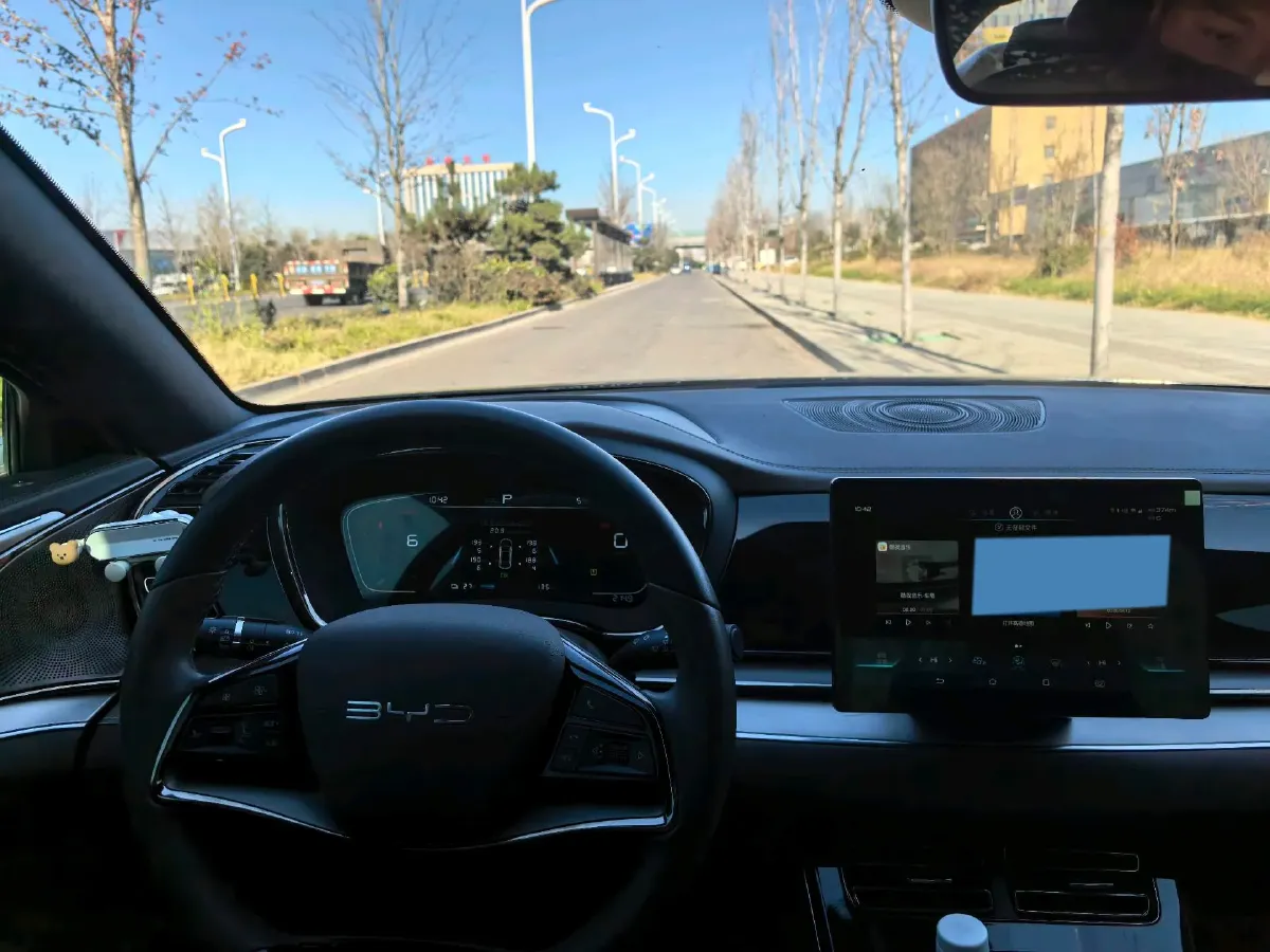 2022 BYD e9 BEV 63.36KWH,autocango,china used car exporter,china ev exporter,chinese used car exporter,chinese used ev exporter